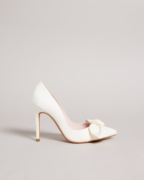<P><Span Style="Text-Decoration: Underline;">Moire Satin Bow 100Mm Court Shoe</Span></P>
<Div Class="Finer-Details-Accordi...